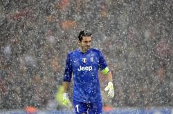 开云体育-蛰刺印城铁壁，霍勒迪攻防一体导演逆转—黄蜂客场带走步行者