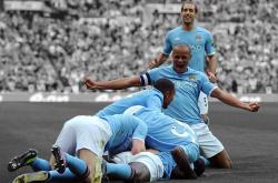 开云体育在线-棋差一着！梅赛德斯极限策略险胜阿斯顿马丁 勒克莱尔惊艳超车引爆全场