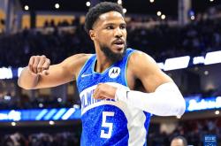 开云体育-雄鹿队大胜篮网，系列赛战平