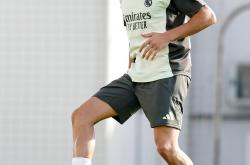 开云平台-惊！皇马后卫遭遇失误，球员面临批评