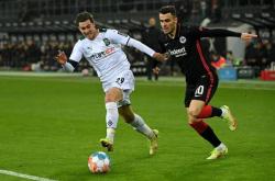 开云体育-佛罗伦萨遭遇四连败，危急保级形势