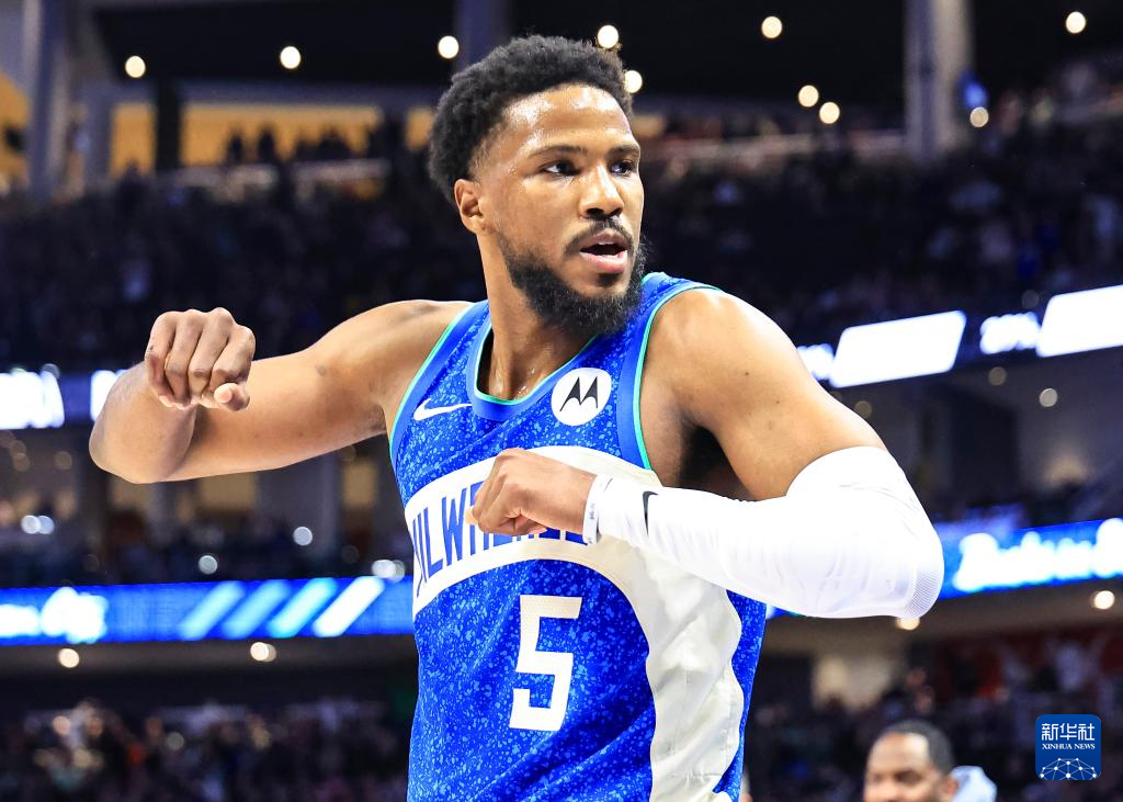 雄鹿队大胜篮网,系列赛战平 雄鹿队大胜篮网,系列赛战平