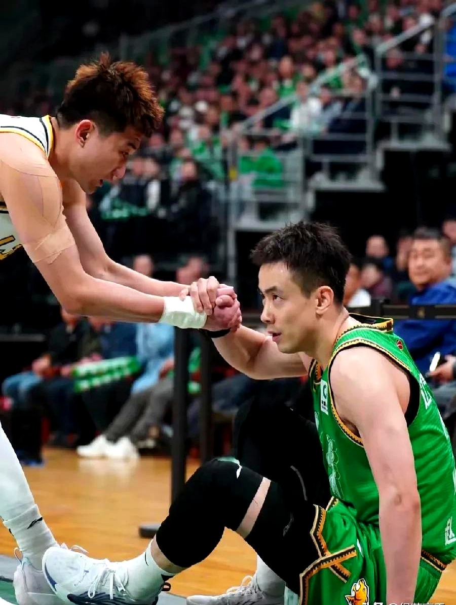 浙江广厦成为焦点，逆转取胜赢得观众掌声