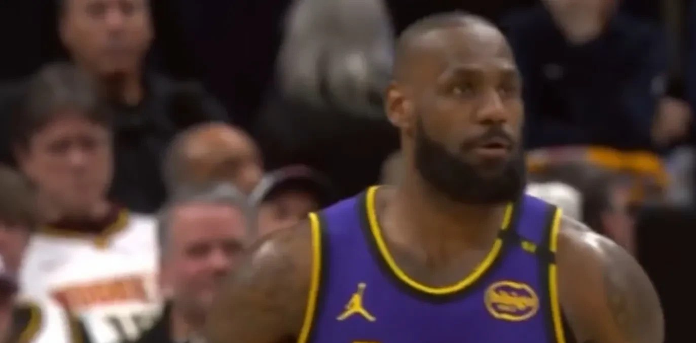 湖人力克太阳,詹姆斯全方位表现砍下全队最高26分的简单介绍 湖人力克太阳,詹姆斯全方位表现砍下全队最高26分的简单介绍