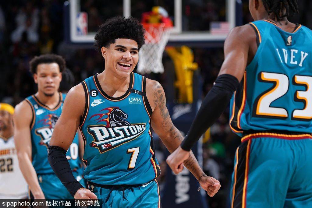 罗马尼亚客场击败马尔他，取得赛季首胜