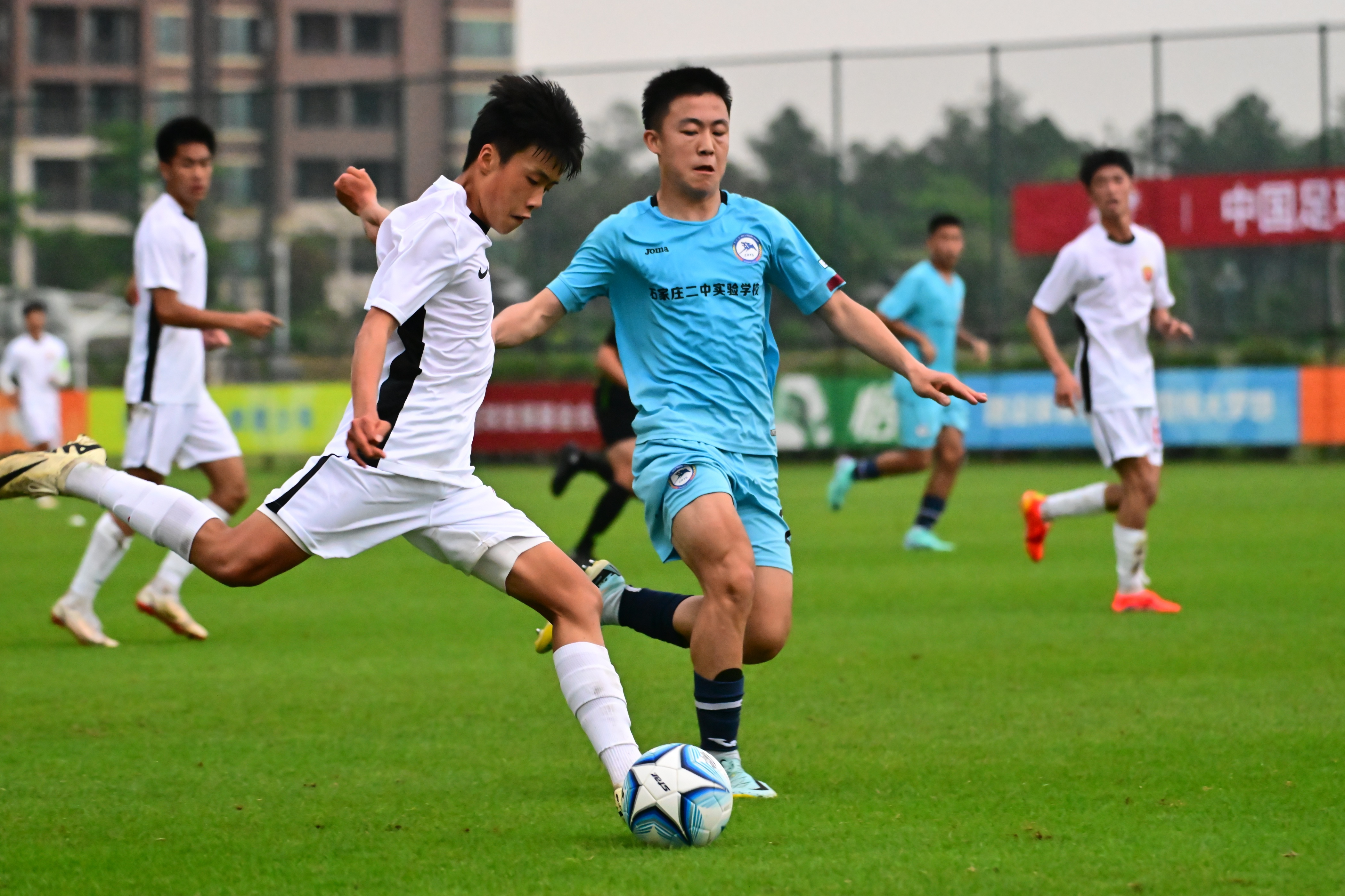 球员在比赛中的关键发挥成为球队胜利的保证 球员在比赛中的关键发挥成为球队胜利的保证