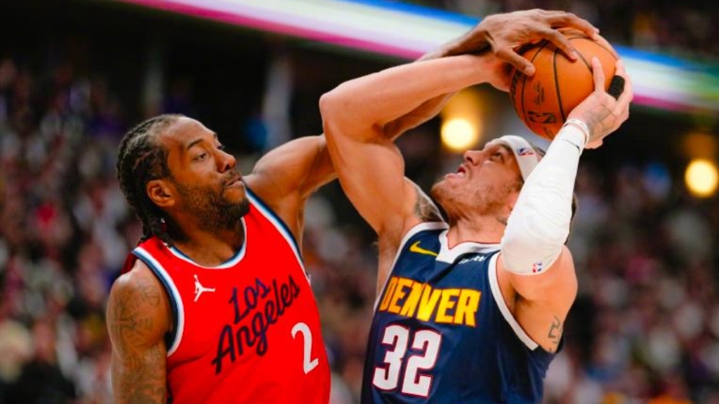 快船客场惨败开拓者，两连败令球队苦不堪言的简单介绍