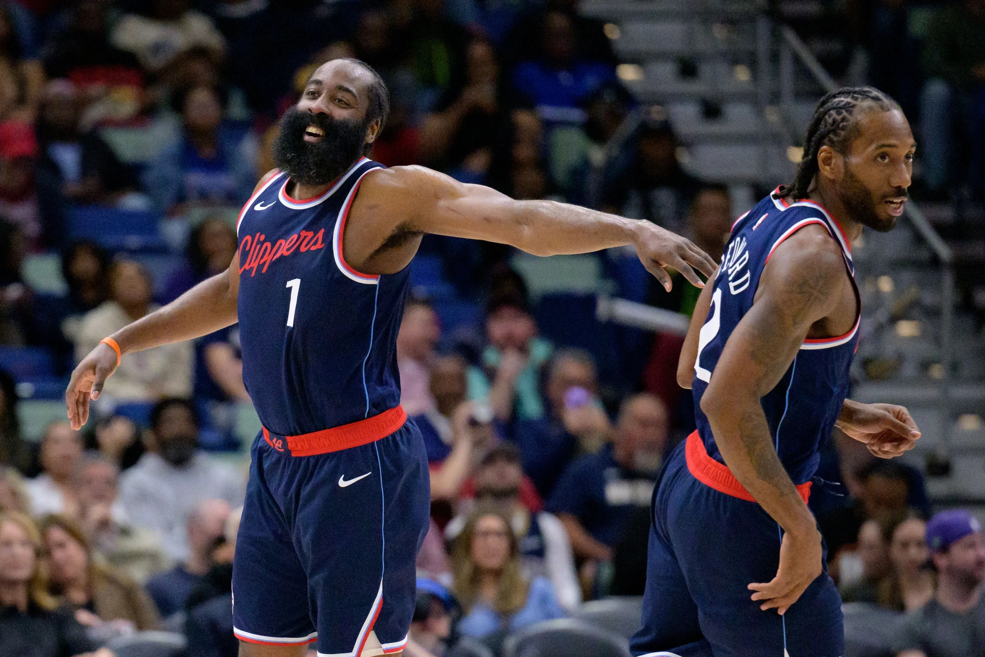 快船客场惨败开拓者，两连败令球队苦不堪言的简单介绍