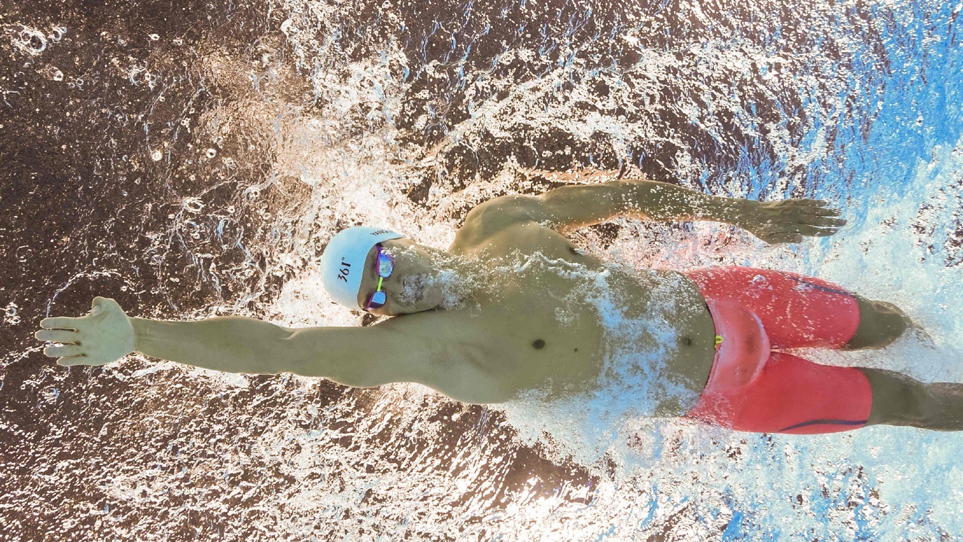 哨声改写历史，无名小卒莱奥用1.2秒击碎银河战舰