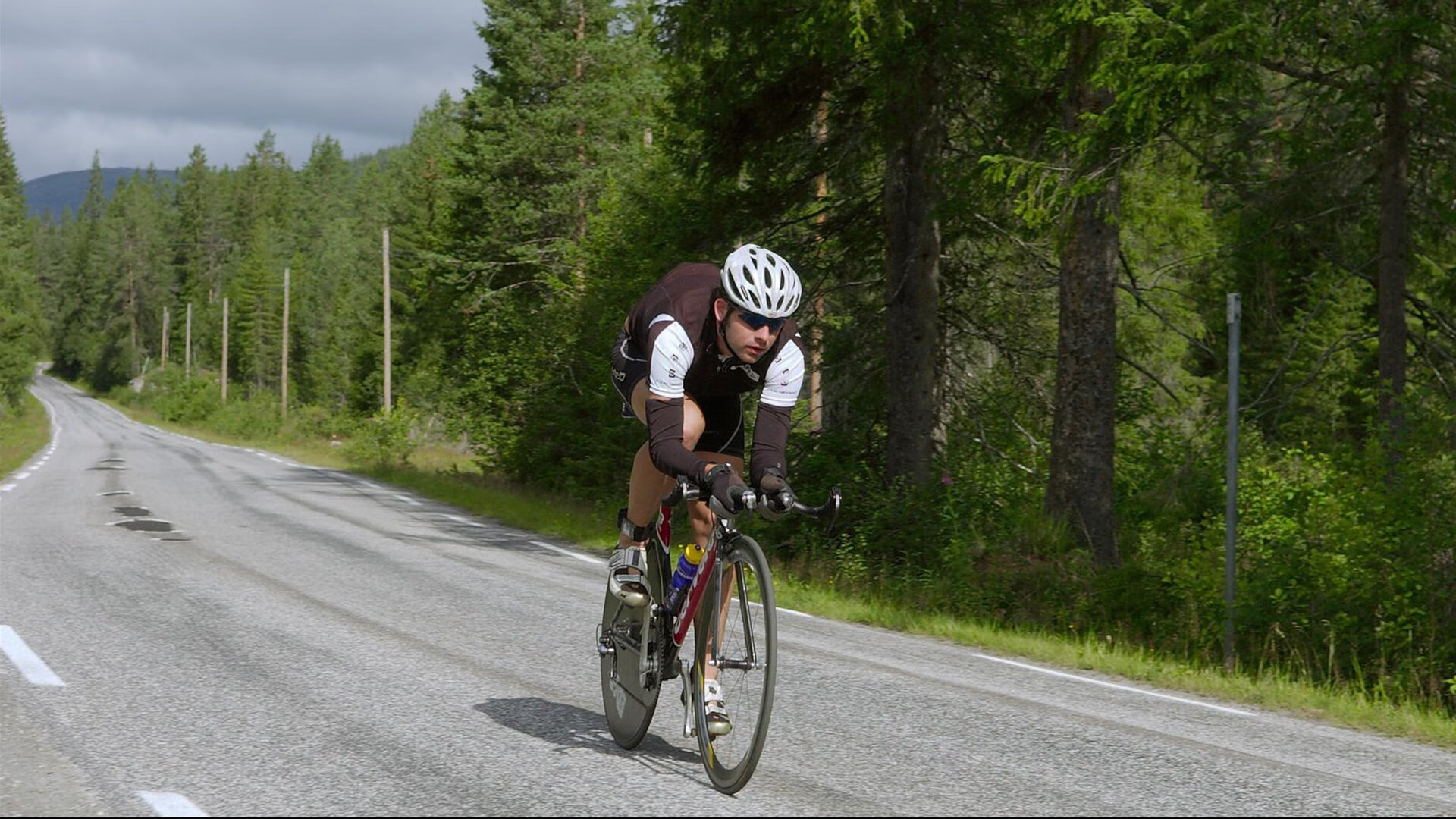 撕裂长夜的雷声，利拉德与那记穿越宿命的绝杀