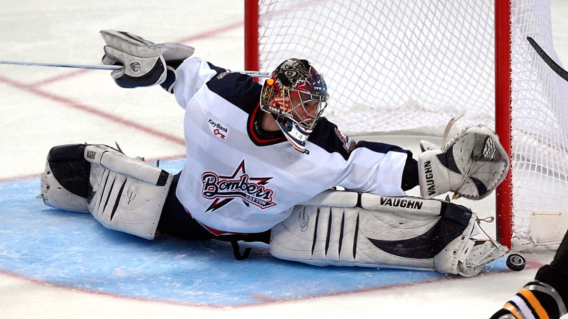 跨越时空的篮筐对决，范弗利特的纪录之夜与掘金精神的东方回响